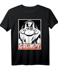 40. Geburtstag Snow White Grumpy Streetwear Poster T-Shirt - Officially Licensed Disney Fan Shirt